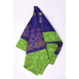  Table cloth : In purple with lime-green border in polyester/cotton